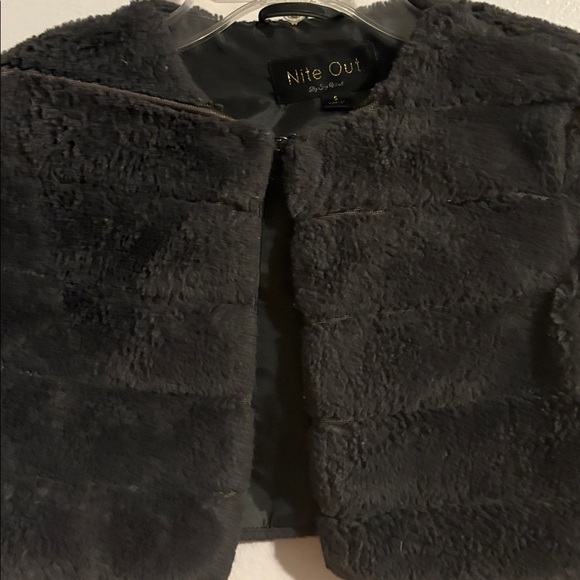 Faux fur crop jacket - Picture 3 of 4